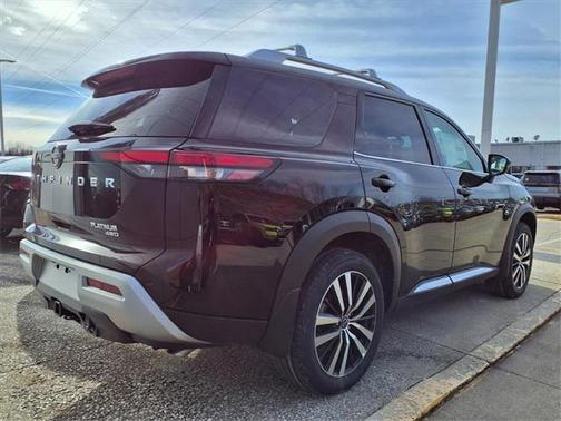 2025 Nissan Pathfinder Platinum