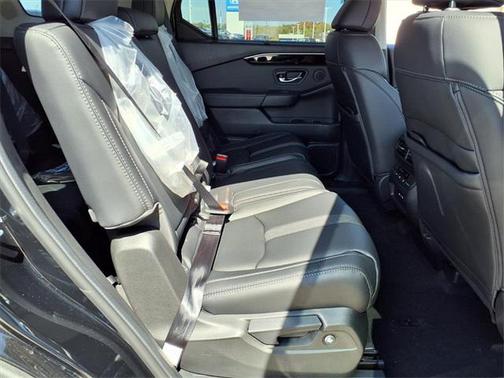 2025 Honda Pilot Touring 8-Passenger