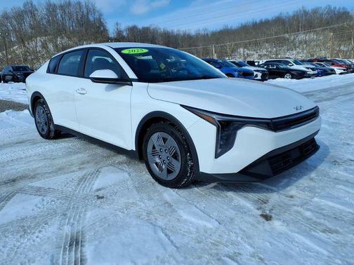 Snow White Pearl 2025 Kia K4 LX
