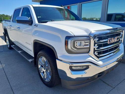 Summit White 2018 GMC Sierra 1500 SLT