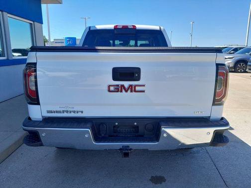 Summit White 2018 GMC Sierra 1500 SLT