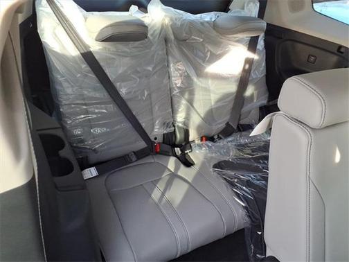 2025 Honda Pilot Touring 8-Passenger