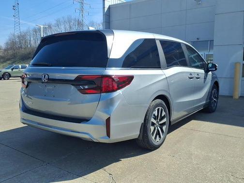 Solar Silver Metallic 2026 Honda Odyssey EX-L