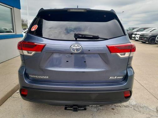 Shoreline Mist 2019 Toyota Highlander XLE