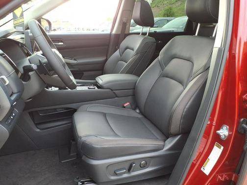 Scarlet Ember Tintcoat 2026 Nissan Pathfinder SL