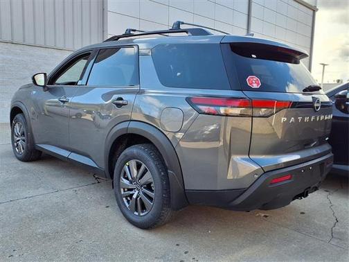2025 Nissan Pathfinder SV 4WD