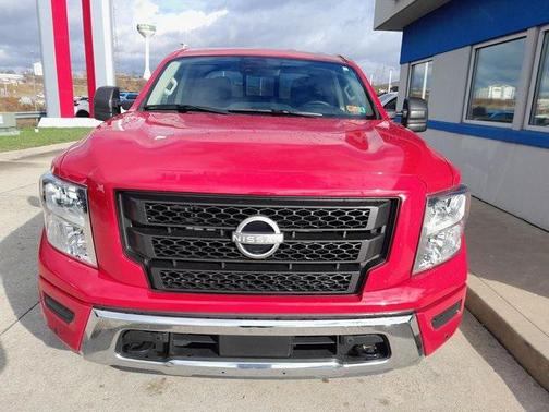 2024 Nissan Titan SV