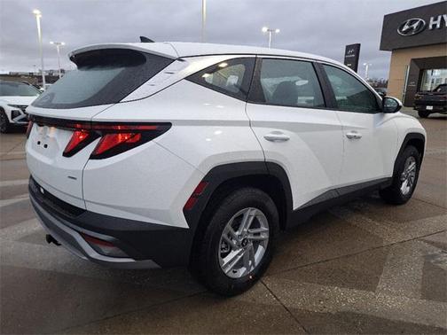 2025 Hyundai TUCSON SE