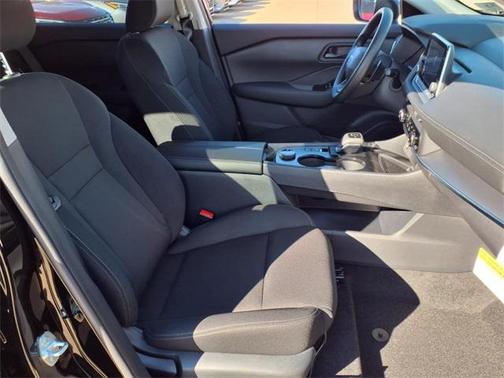 2025 Nissan Rogue S