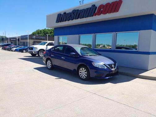 Deep Blue Pearl 2017 Nissan Sentra SV