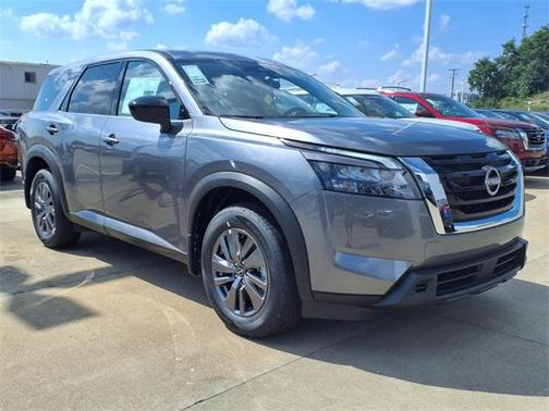 2025 Nissan Pathfinder S 4WD