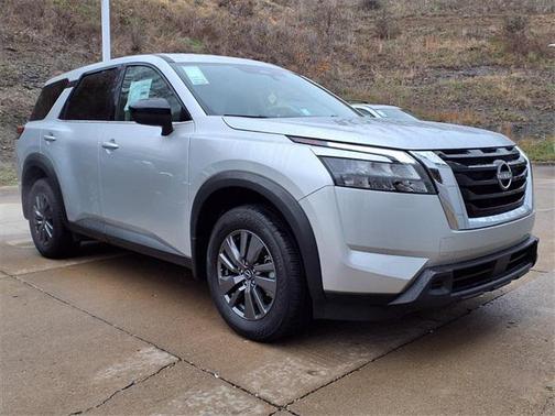 2025 Nissan Pathfinder S 4WD