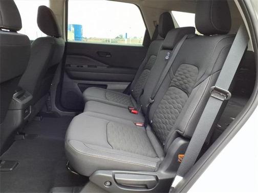 2025 Nissan Pathfinder S 4WD