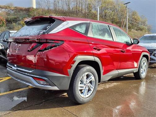 2026 Hyundai TUCSON SE