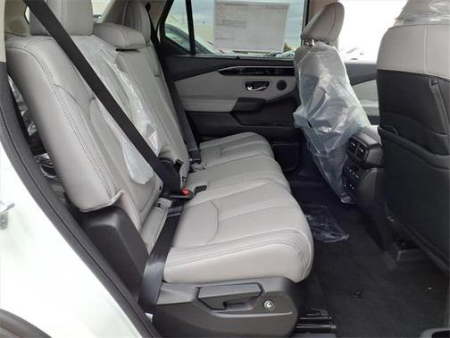 2025 Honda Pilot Touring 8-Passenger