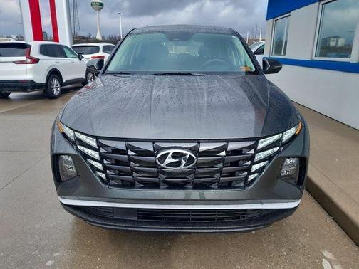 2022 Hyundai TUCSON SE