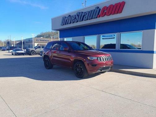 2022 Jeep Grand Cherokee Laredo