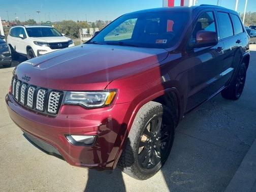 2022 Jeep Grand Cherokee Laredo