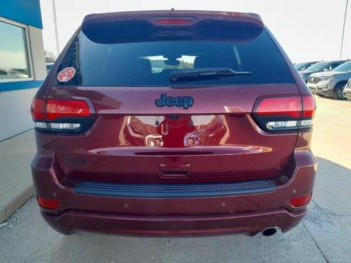 2022 Jeep Grand Cherokee Laredo