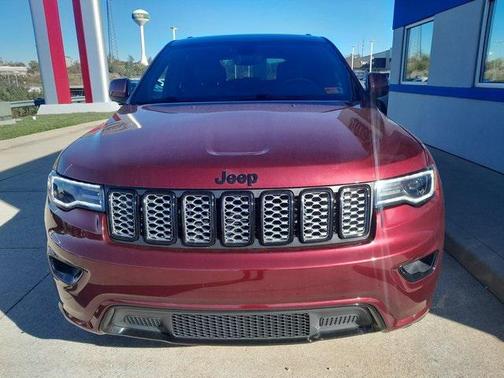 2022 Jeep Grand Cherokee Laredo