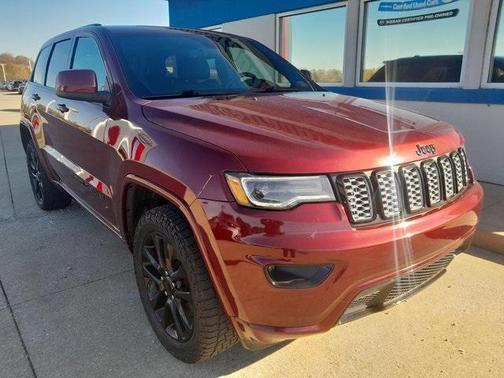 2022 Jeep Grand Cherokee Laredo
