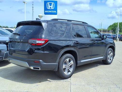 Crystal Black Pearl 2026 Honda Pilot EX-L