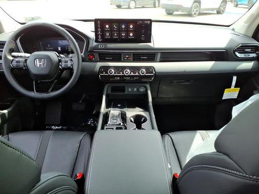 Crystal Black Pearl 2026 Honda Pilot EX-L