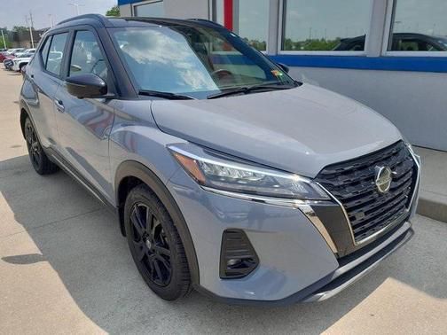 2021 Nissan Kicks SR