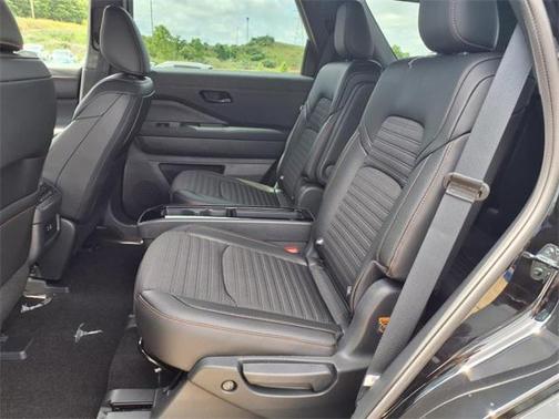 2025 Nissan Pathfinder Rock Creek 4WD