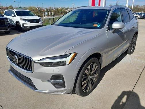 2023 Volvo XC60 B5 Plus Bright Theme