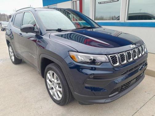 2024 Jeep Compass Latitude Lux