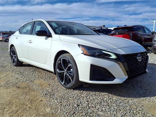 2025 Nissan Altima SR AWD