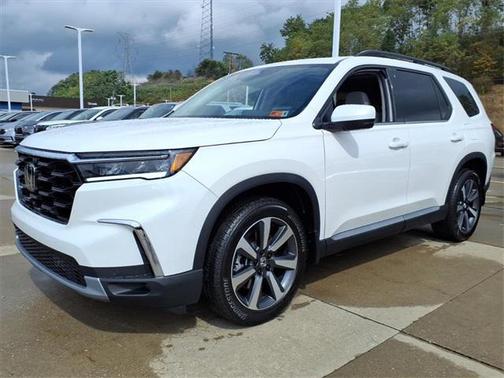 2025 Honda Pilot Touring 8-Passenger
