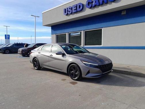 2021 Hyundai ELANTRA SEL