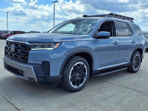Sonic Gray Pearl 2026 Honda Pilot Touring 8-Passenger