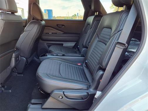 2025 Nissan Pathfinder Rock Creek 4WD
