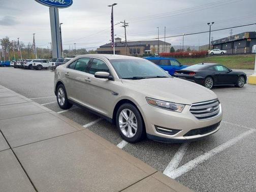 2017 Ford Taurus SEL