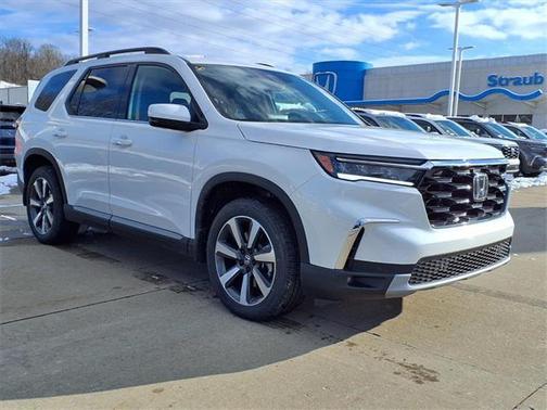 2025 Honda Pilot Touring 8-Passenger