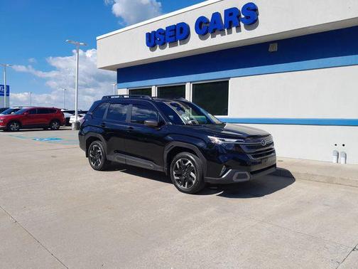 Crystal Black Silica 2025 Subaru Forester Limited