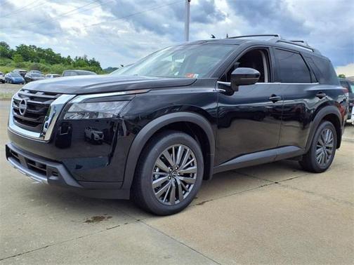 2025 Nissan Pathfinder SL 4WD