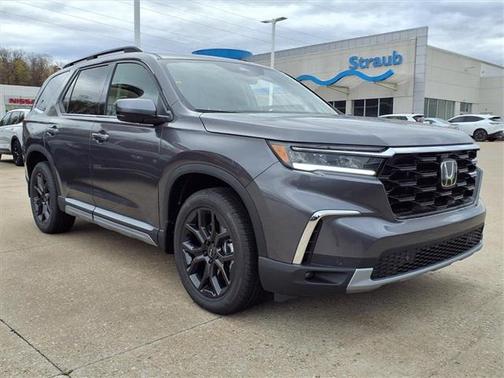 2025 Honda Pilot Touring 8-Passenger