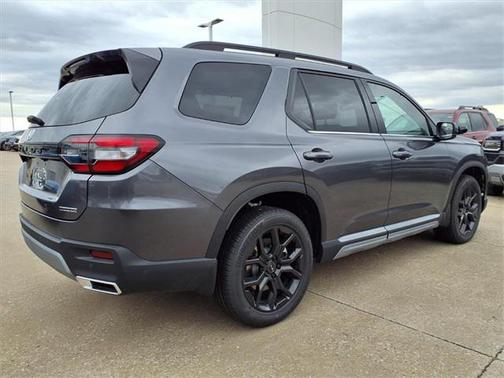 2025 Honda Pilot Touring 8-Passenger