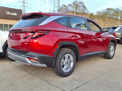 2026 Hyundai TUCSON SE