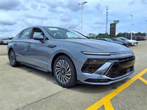 2025 Hyundai SONATA Hybrid SE