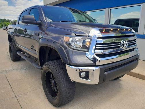 Magnetic Gray Metallic 2016 Toyota Tundra SR5