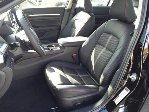 2025 Nissan Altima SR AWD