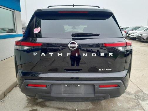 2024 Nissan Pathfinder SV 4WD