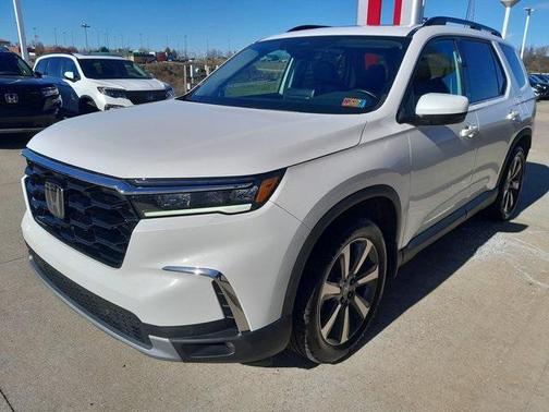 2023 Honda Pilot Touring 8-Passenger