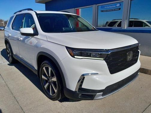 2023 Honda Pilot Touring 8-Passenger