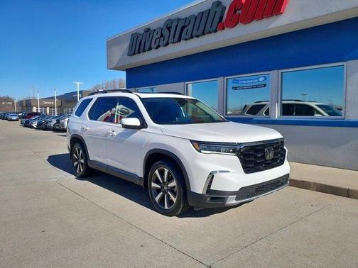 2023 Honda Pilot Touring 8-Passenger